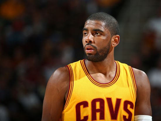 他通过结合 他通过结合